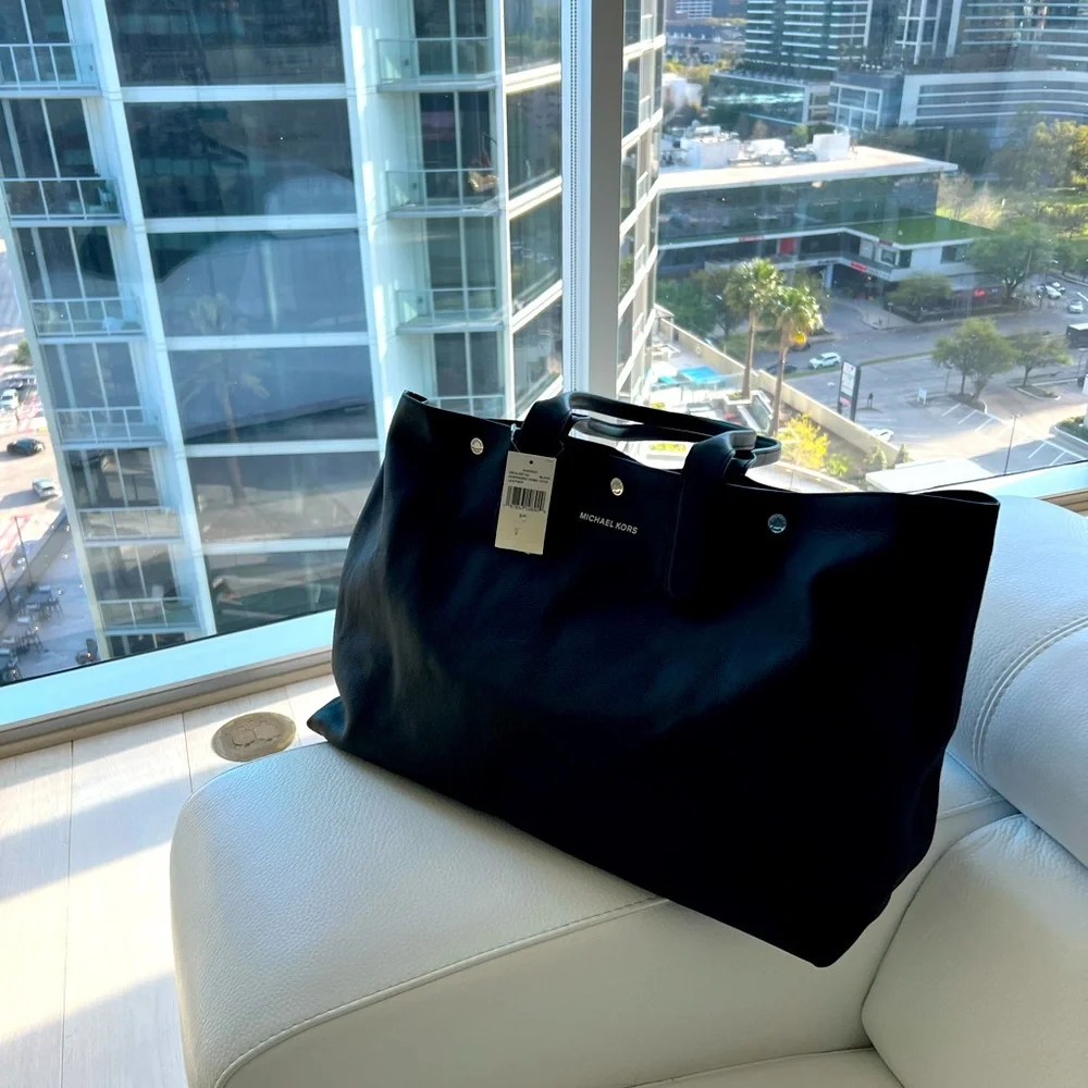 MICHAEL KORS  EXCUSE LIMITED Hudson Unisex Oversized Leather Tote Bag